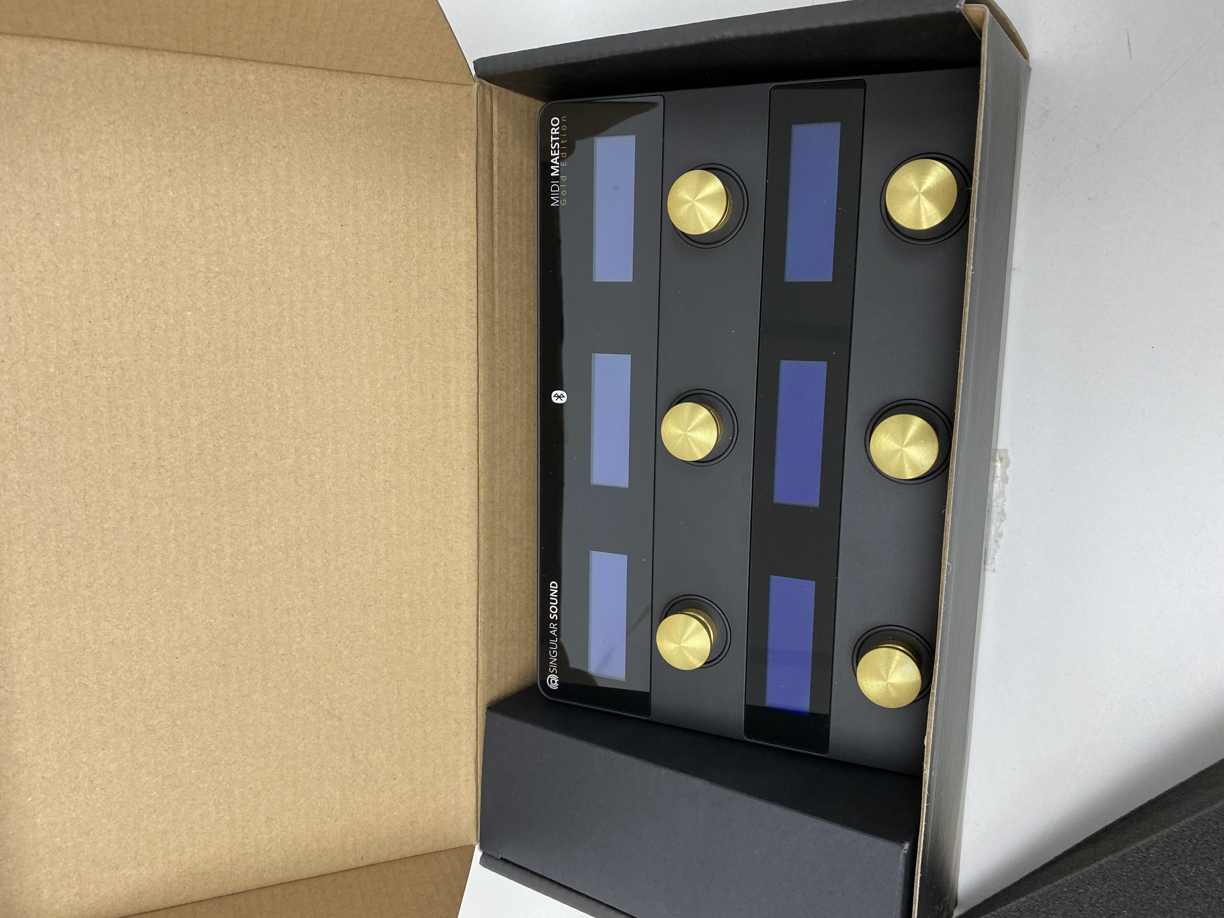 Pre-owned singular sound MIDI Maestro Gold Edition All-in-One Foot